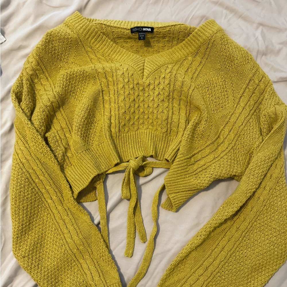 Mustard yellow knit cropped top